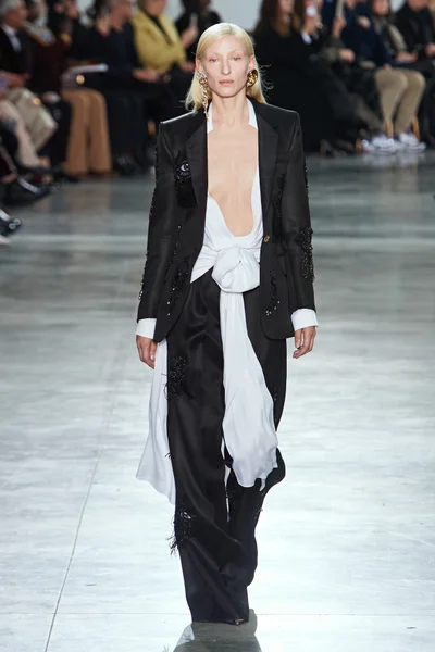 Look 1